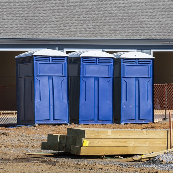 how can i report damages or issues with the portable toilets during my rental period in Petersburg New York